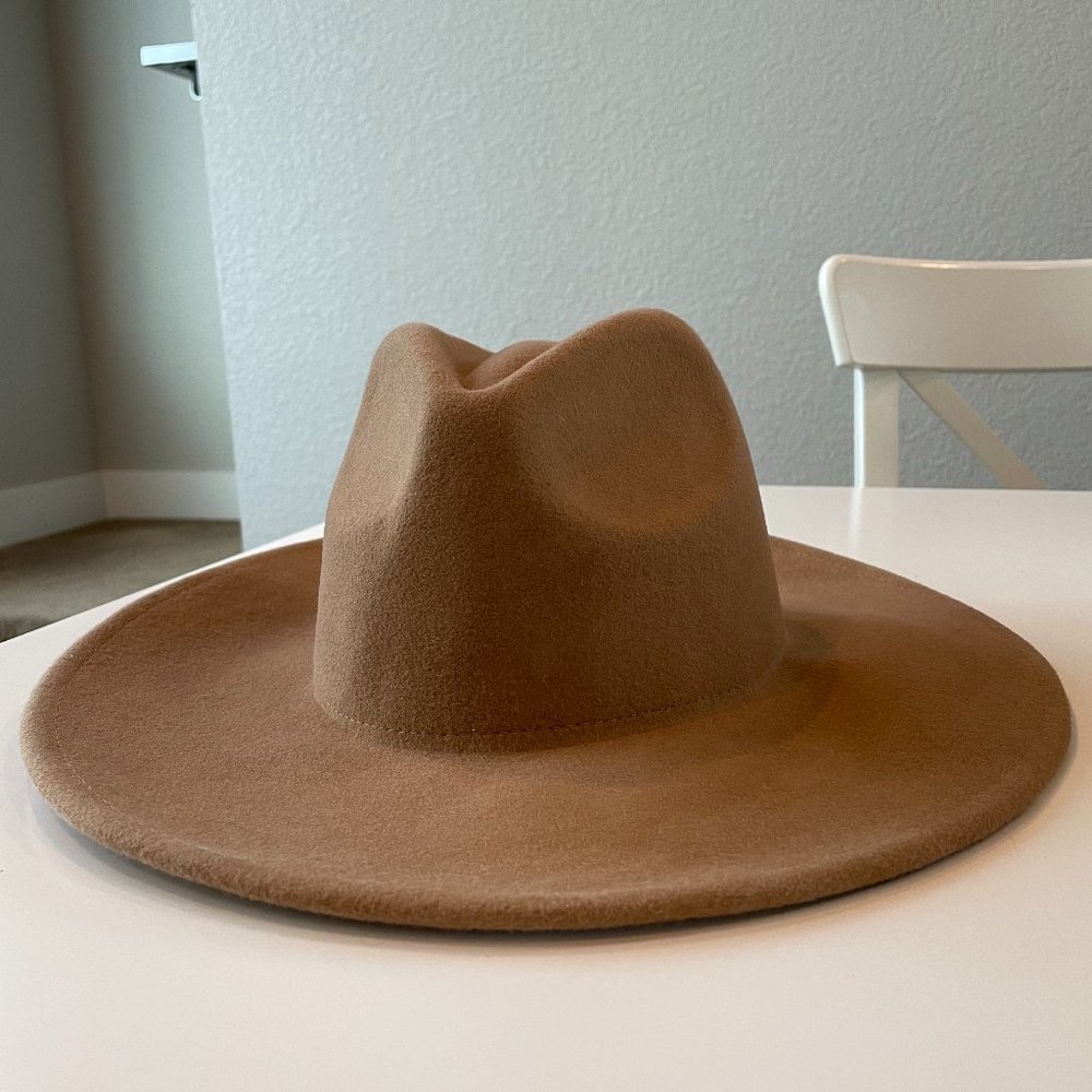 NEW - Vici flat brim hat